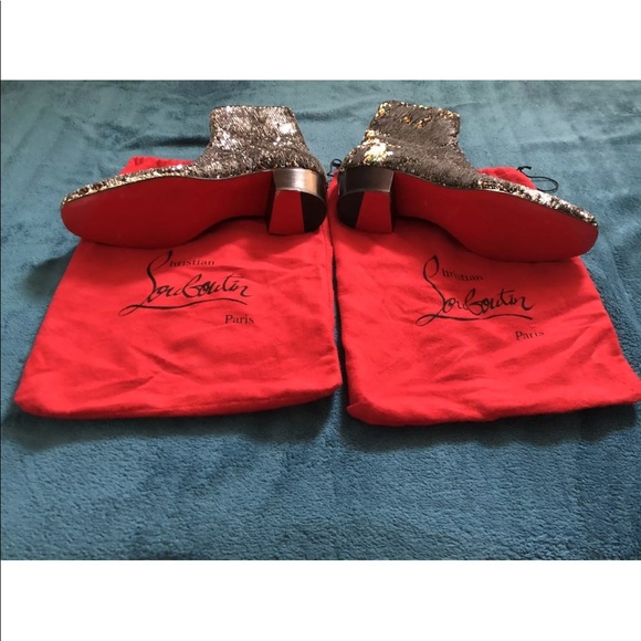 Comment below up to a size 15 - Picture 2 of 6